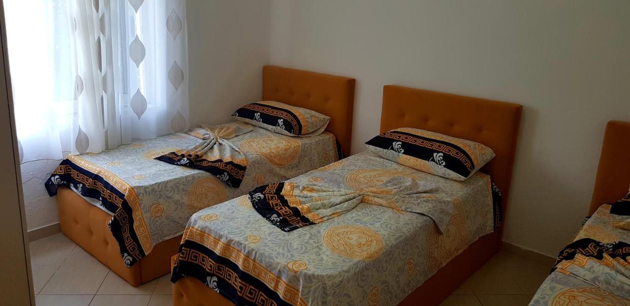 Home Flori&Vili Shkodër Екстериор снимка